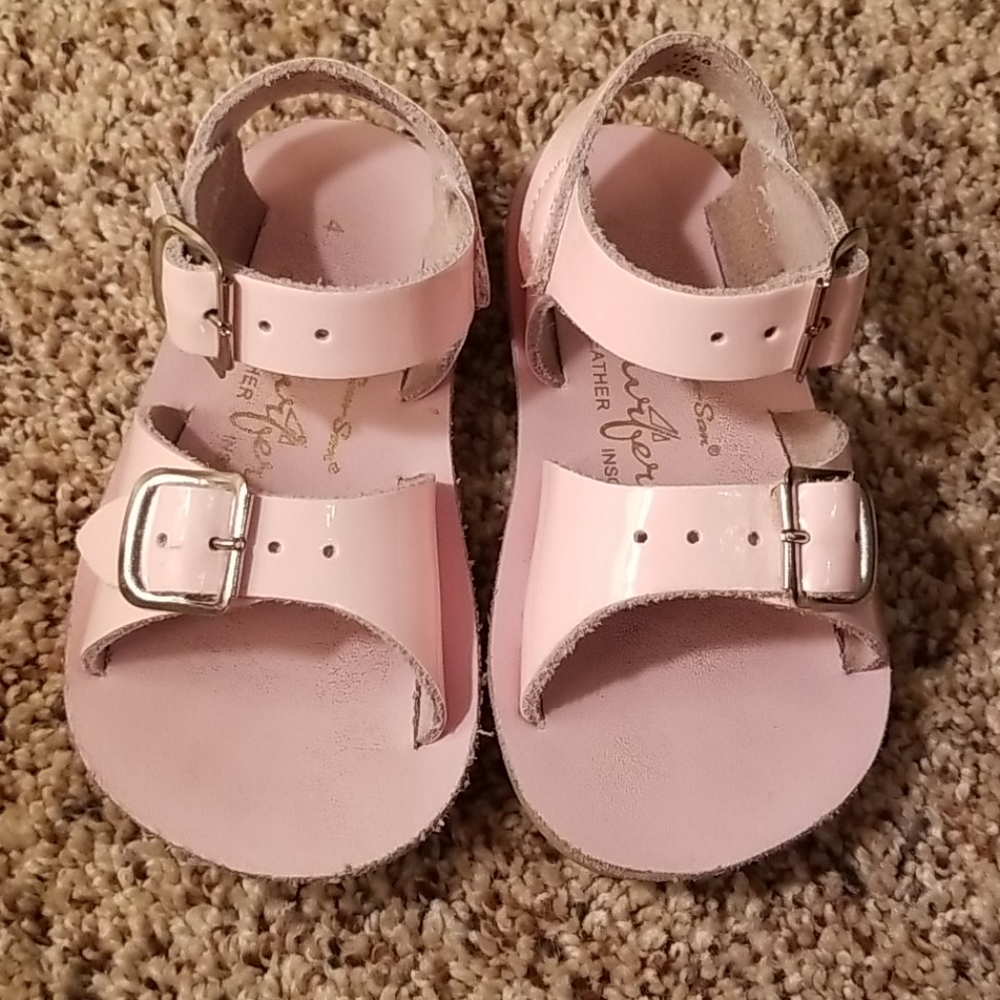 Pink Sun-San sandals, size 4